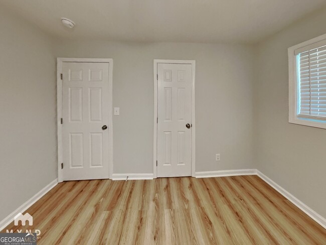 Building Photo - 1371 Stoneham Ct
