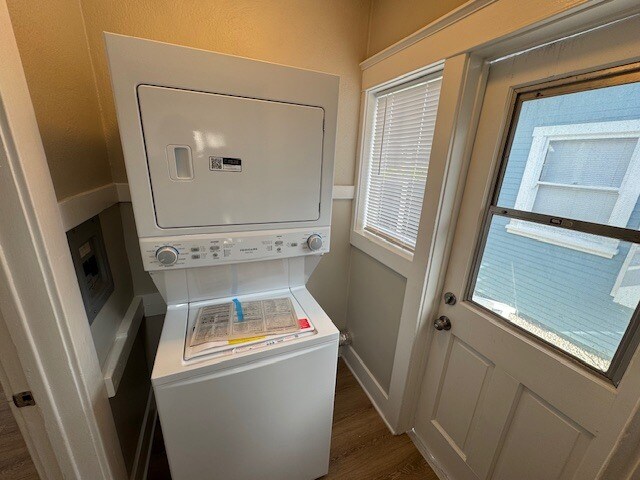 Building Photo - 485 Gaviota Ave