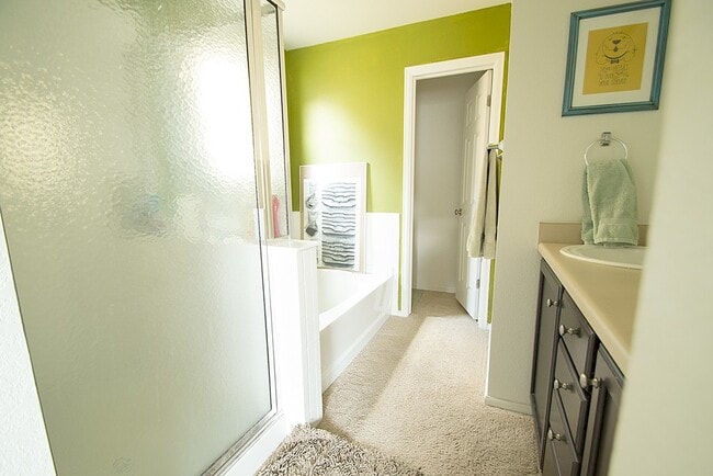 Building Photo - Stylish home in Central Park