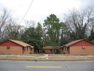Primary Photo - 3453 Vineville Ave