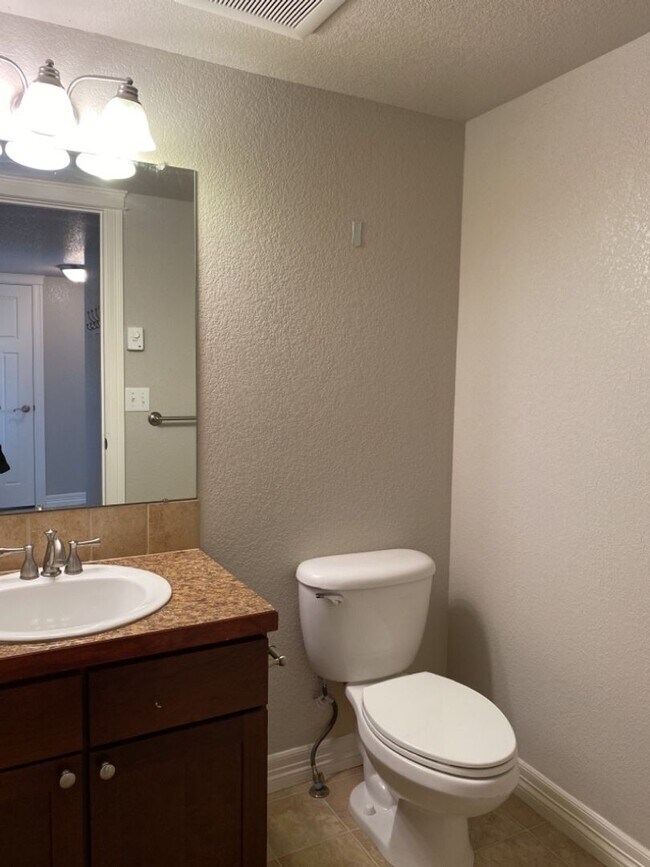 Building Photo - $300 Off 1st Month if Lease Starts by 4/10!