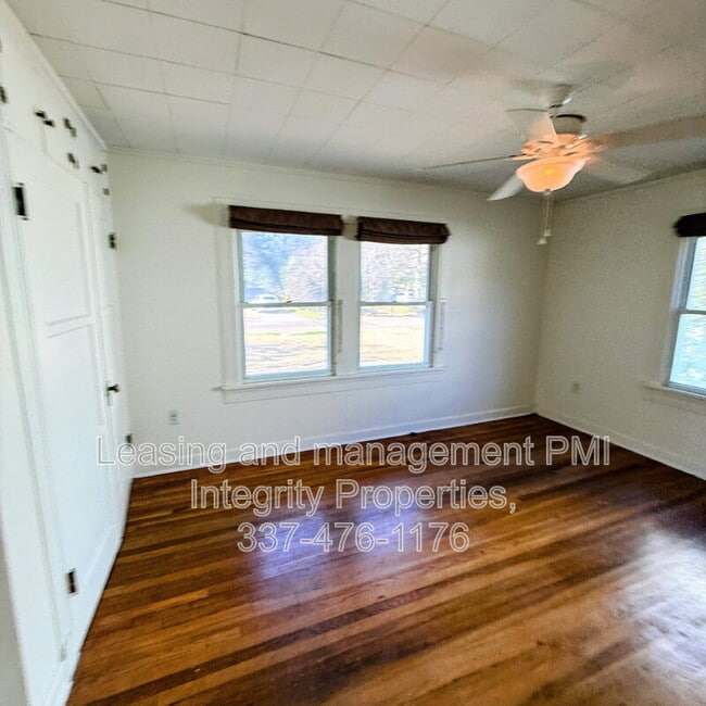 Building Photo - 418 Delgado Dr