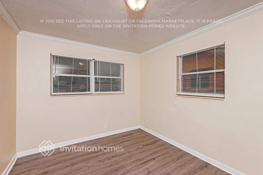 Building Photo - 6315 SW 24th St