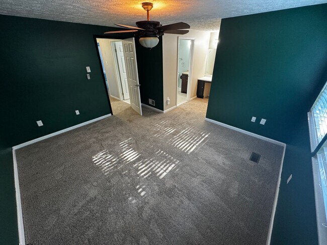 Building Photo - 3226 Split Oak Ct