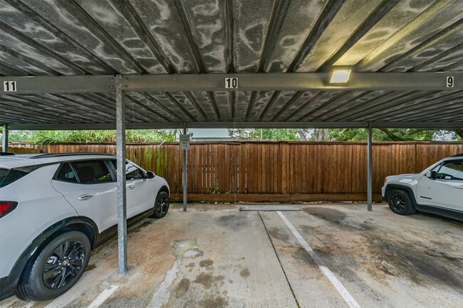 Building Photo - 5917 Fairdale Ln