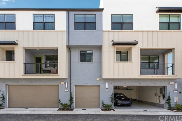 Building Photo - 2615 E Date Palm Paseo