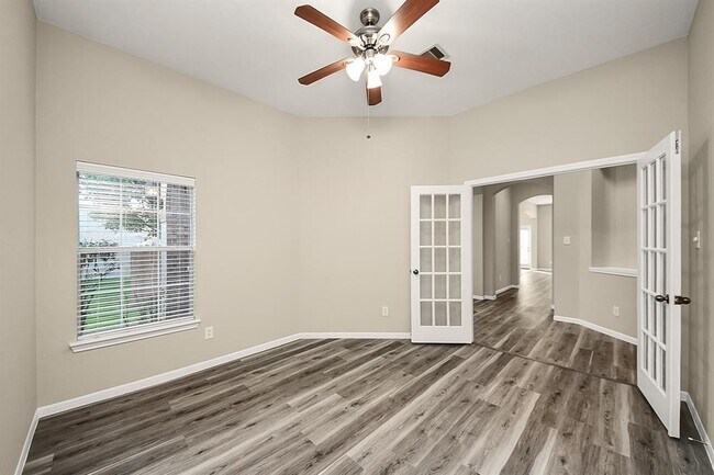 Building Photo - 22035 Emerald Run Ln