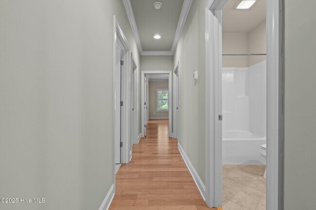 Building Photo - 254 Juniper Creek Blvd