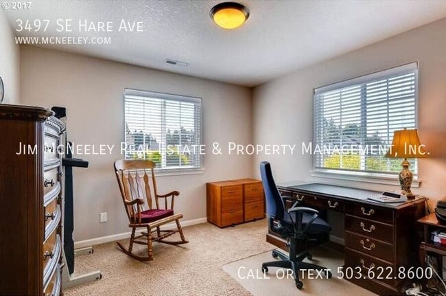 Building Photo - 3497 SE Hare Ave