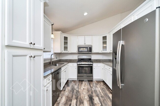 Building Photo - 924 Rich Rd