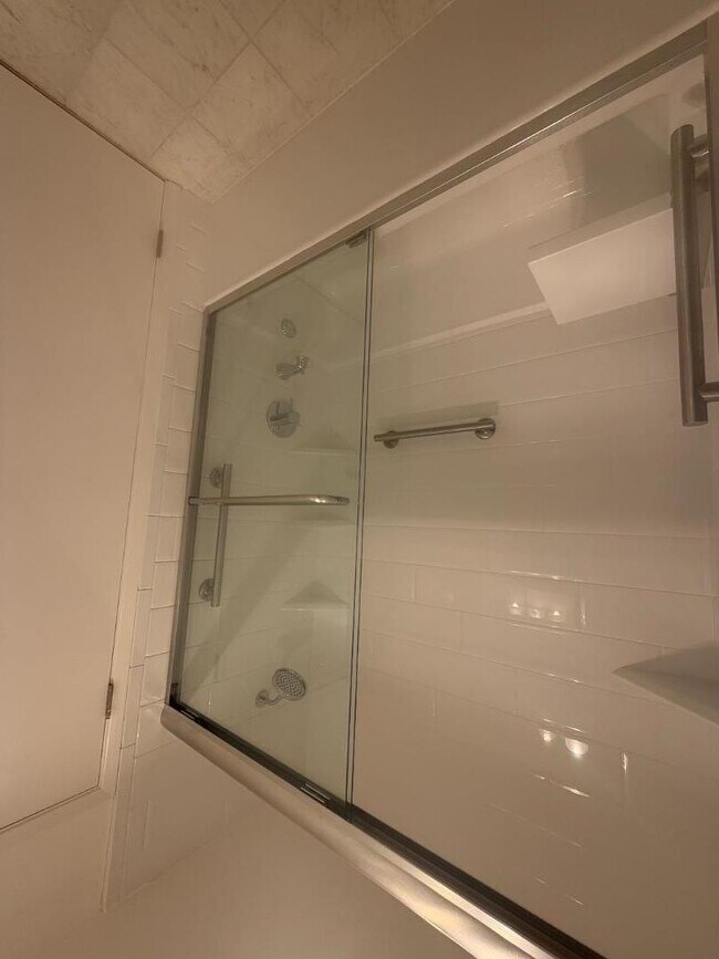 Building Photo - 5302 Cribari Heights