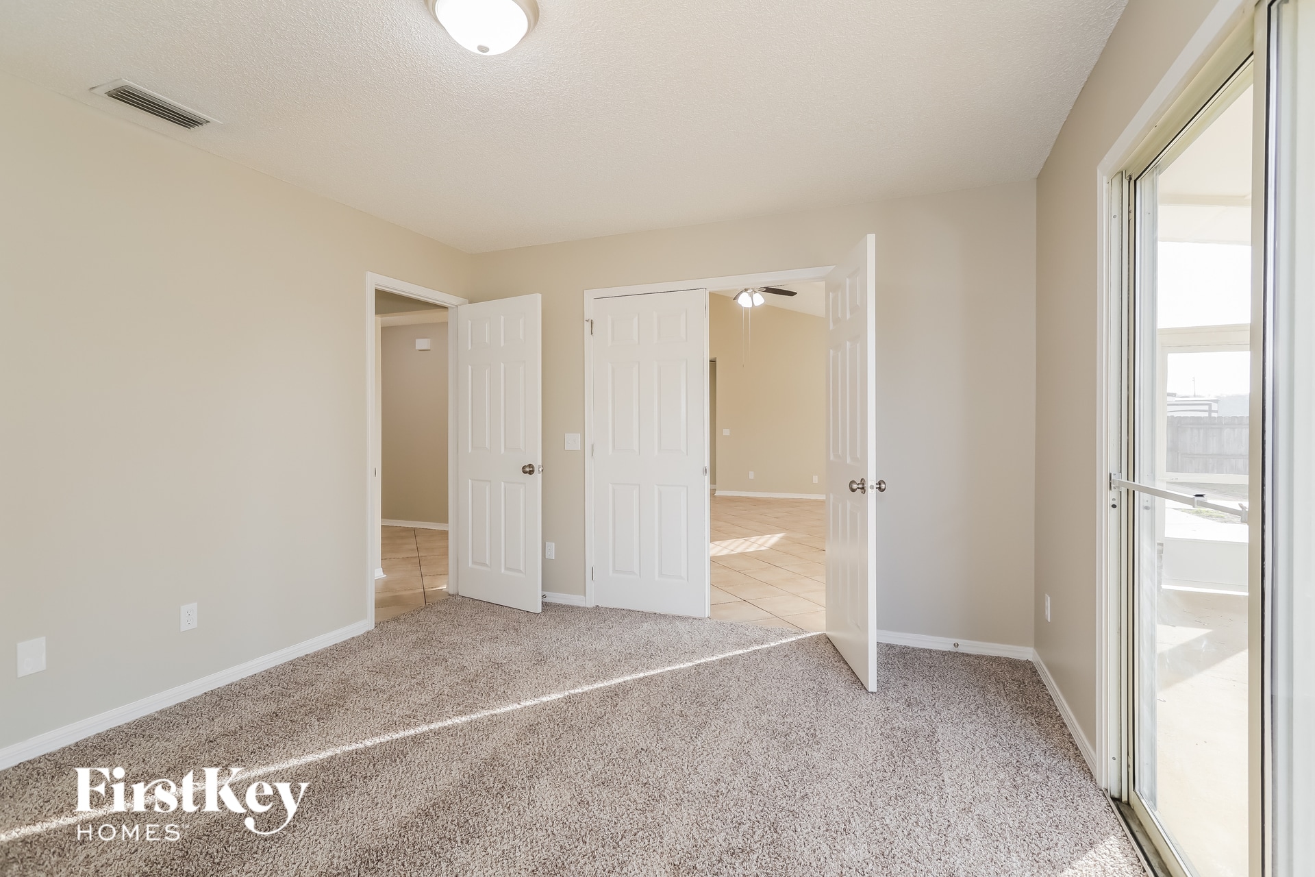 Building Photo - 8726 Bandera Cir S