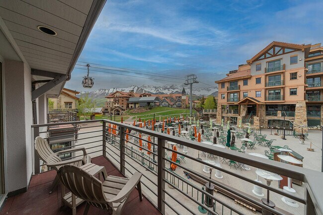 Building Photo - 113 Lost Creek Ln