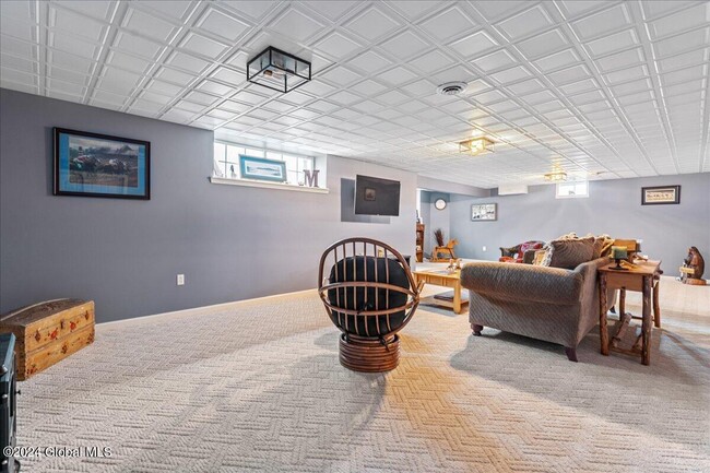 Building Photo - 40 Vischer Ferry Rd