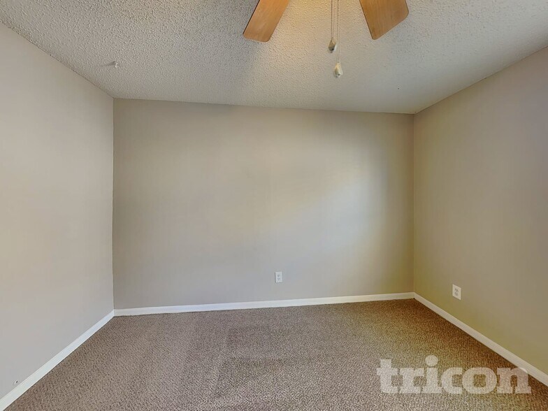 Building Photo - 1731 Lady Palm Ct