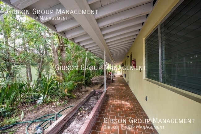 Building Photo - 631 NE 17th Way