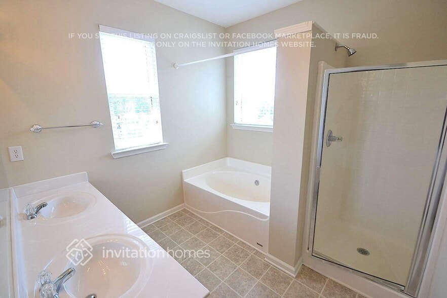 Building Photo - 502 Whitney Way