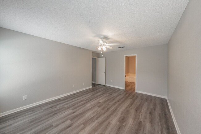 Building Photo - 8125 Rambler Rose St