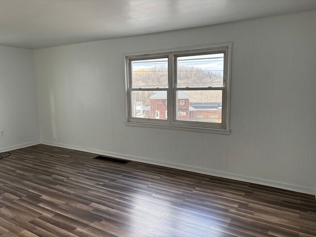 Building Photo - 104 Sewickley Ave