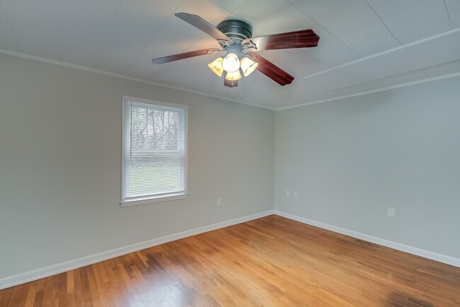 Building Photo - 396 Chilesburg Rd