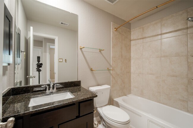 Building Photo - 1826 Ryon Falls Dr