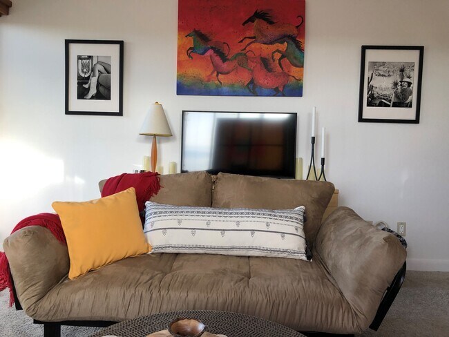 Building Photo - 149 Calle Ojo Feliz