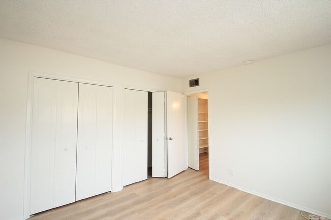 Building Photo - Welcome to this beautifully refreshed 4-bedroom, 2-bath two-story home located in desirable North...