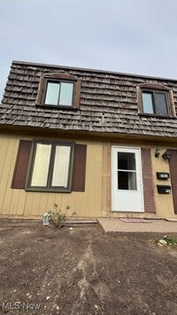 Building Photo - 1651 Mentor Ave