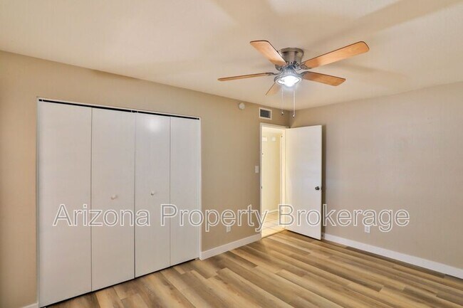 Building Photo - 1625 N Date