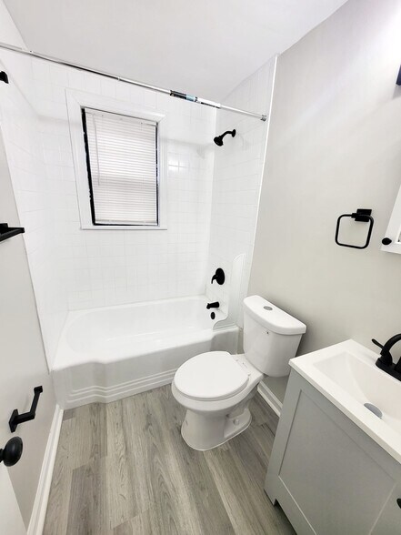 Building Photo - 3236 Clark Walk