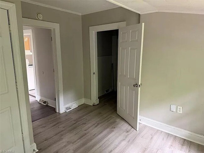 Building Photo - Charming 3 BD / 1.5 BA Home with Finished Basement