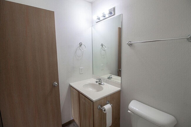 Building Photo - 2119 N Ballenger Ln