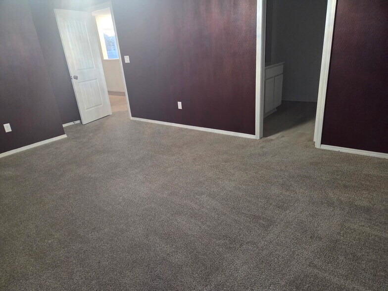 Building Photo - 8300 Fitzgerald Ln