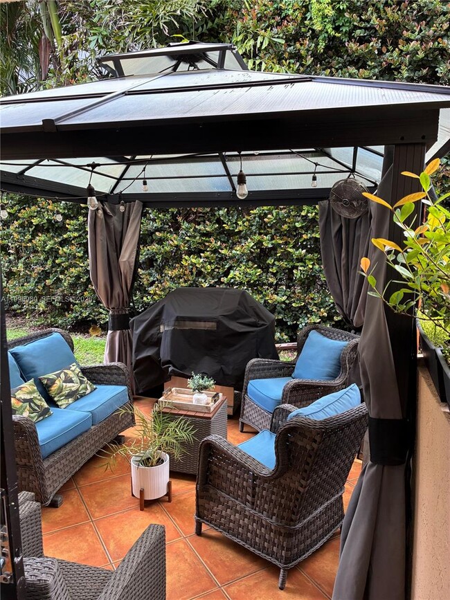 Building Photo - 6858 NW 173rd Dr