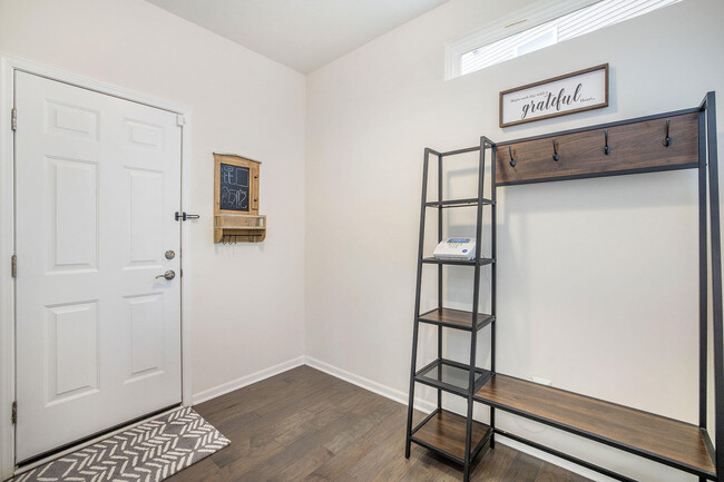 Building Photo - 2899 Dillon Dr