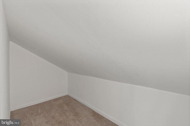 Building Photo - 3809 W Cold Spring Ln