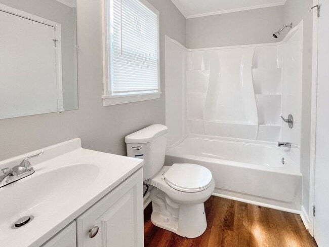 Building Photo - 1011 Dedmon Dr