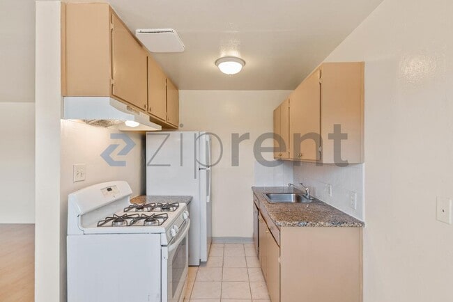 Building Photo - 7630 Lockwood St