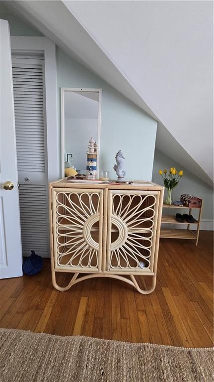 Building Photo - 42 Kay St