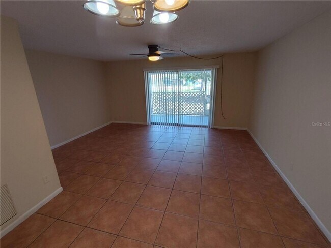 Building Photo - 3425 Tricon Ln