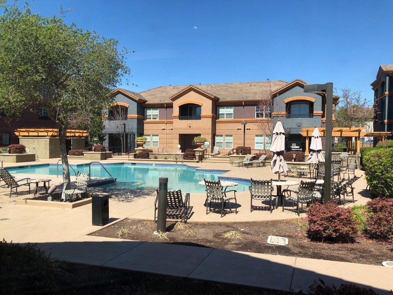 Pool - 2001 Club Center Dr