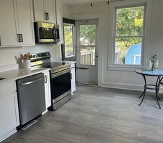 Building Photo - 92 Pennsylvania Ave