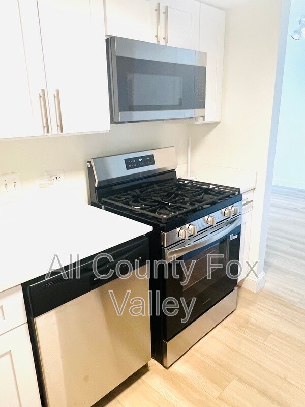 Building Photo - 1930 Kenilworth Cir