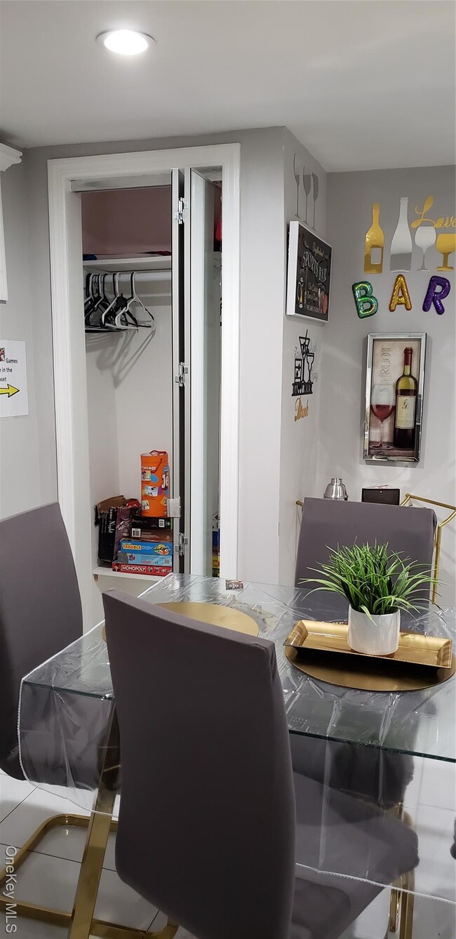 Building Photo - 159-14 134th Ave