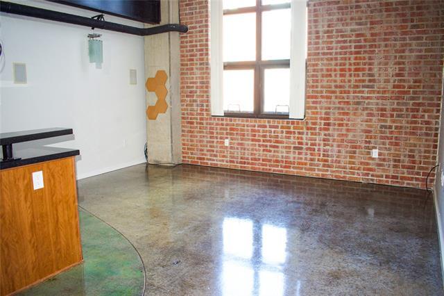 Building Photo - 3110 Thomas Ave