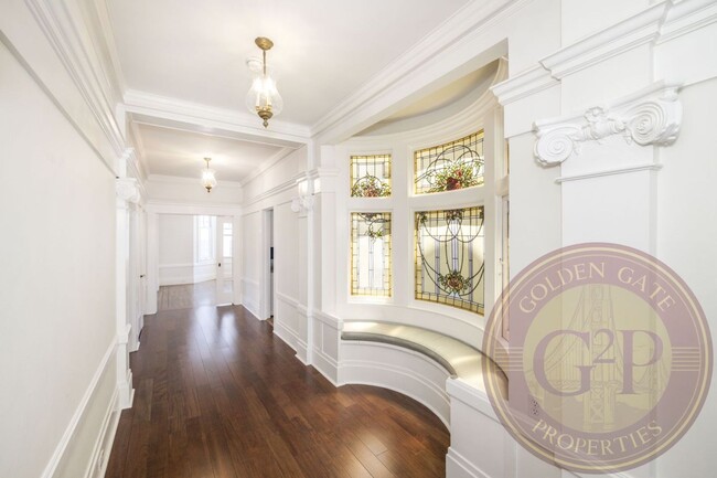 Building Photo - Nob Hill - 2 BR, 2 BA Condo 1,630 Sq. Ft. ...