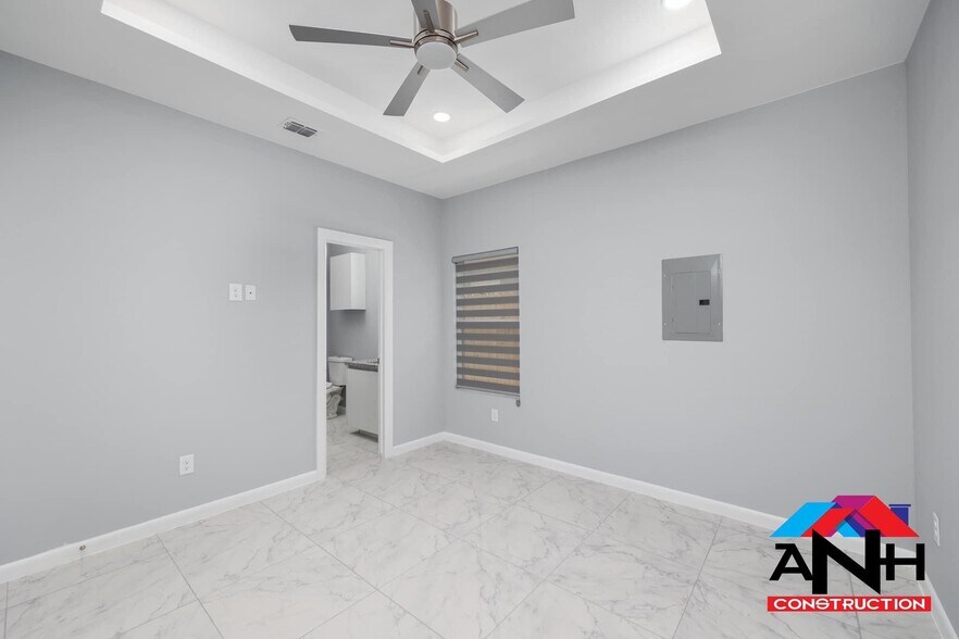 Building Photo - 1025 N Blair Ave