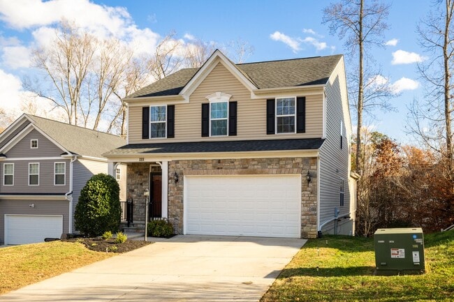 Building Photo - Spacious Home in Williamsburg - WASHINGTON RIDGE