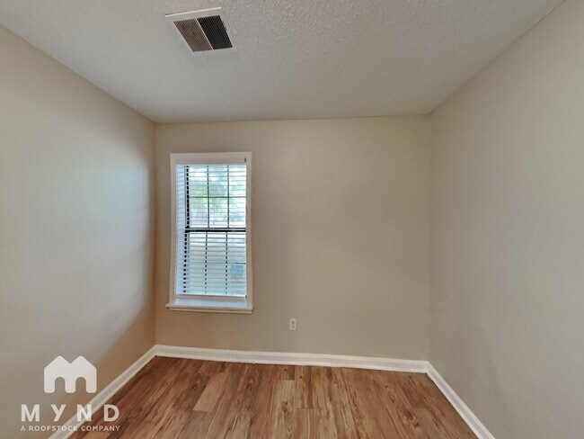 Building Photo - 7256 Rose Trail Dr
