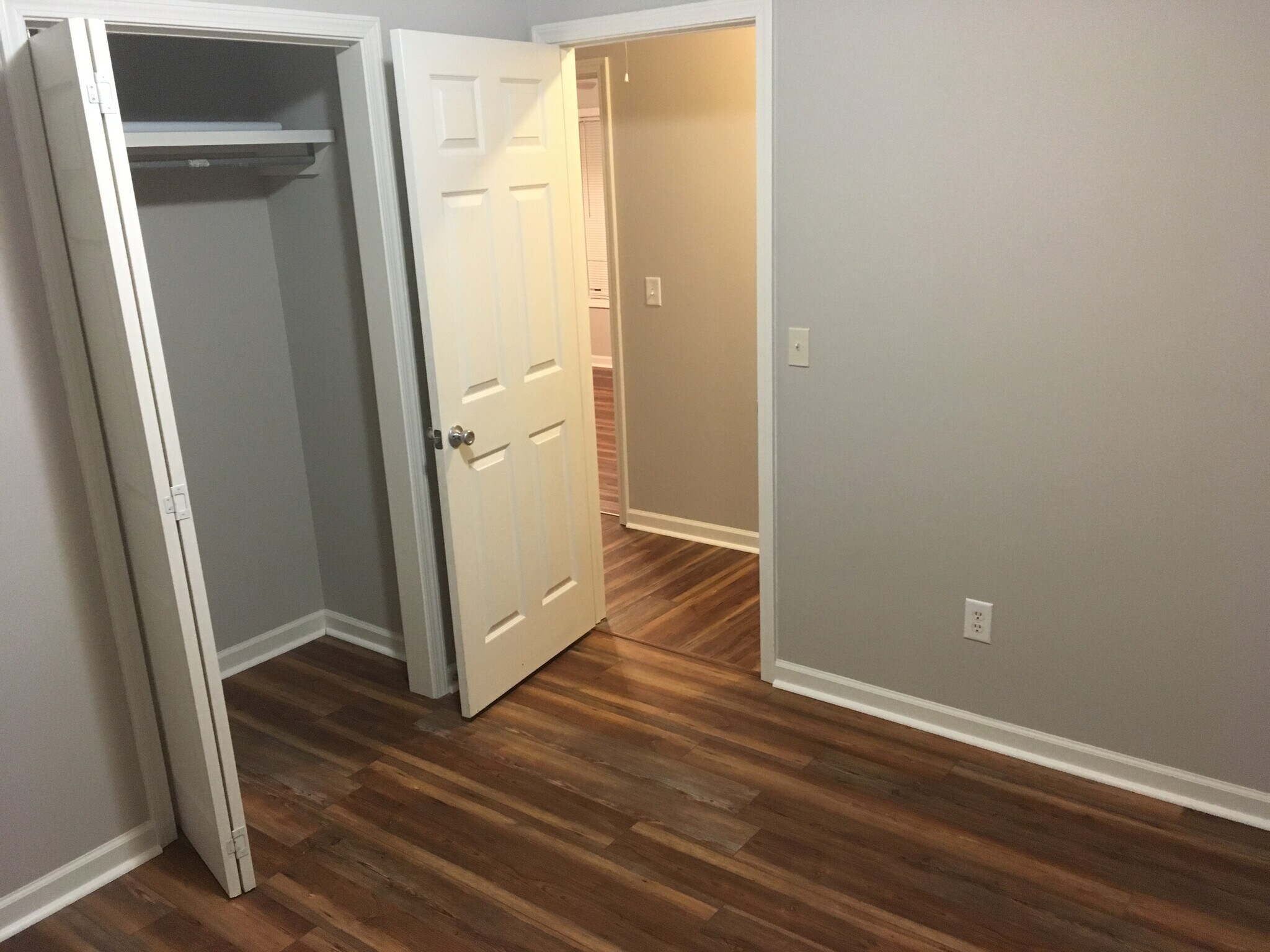 Building Photo - 3511 Drayton Dr